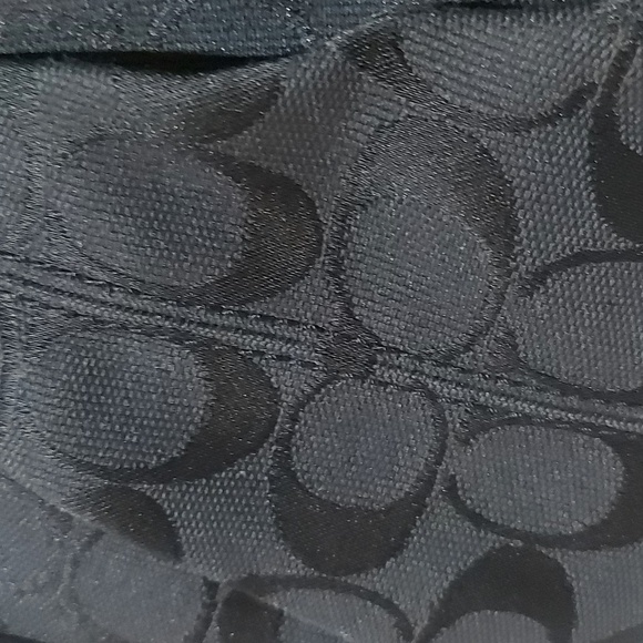 COACH Large Lux Black Purse bought and never used it. EUC Quality Bag - Picture 3 of 3